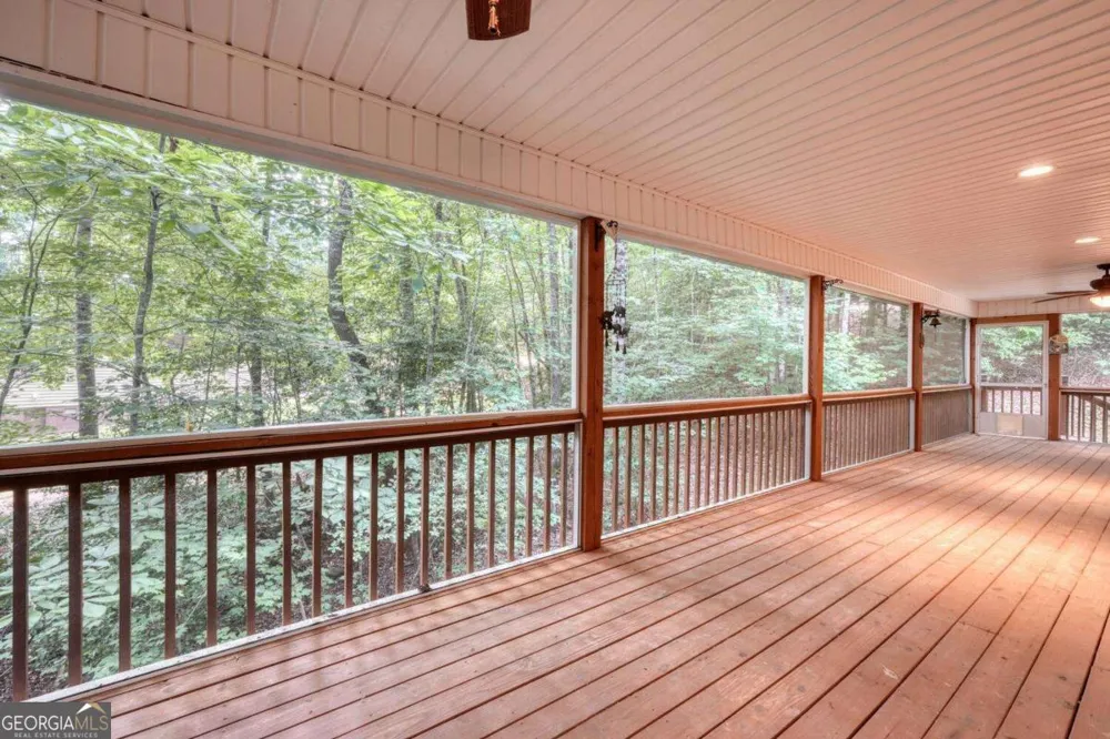 2087 Wood Lake LN Young Harris, GA 30582