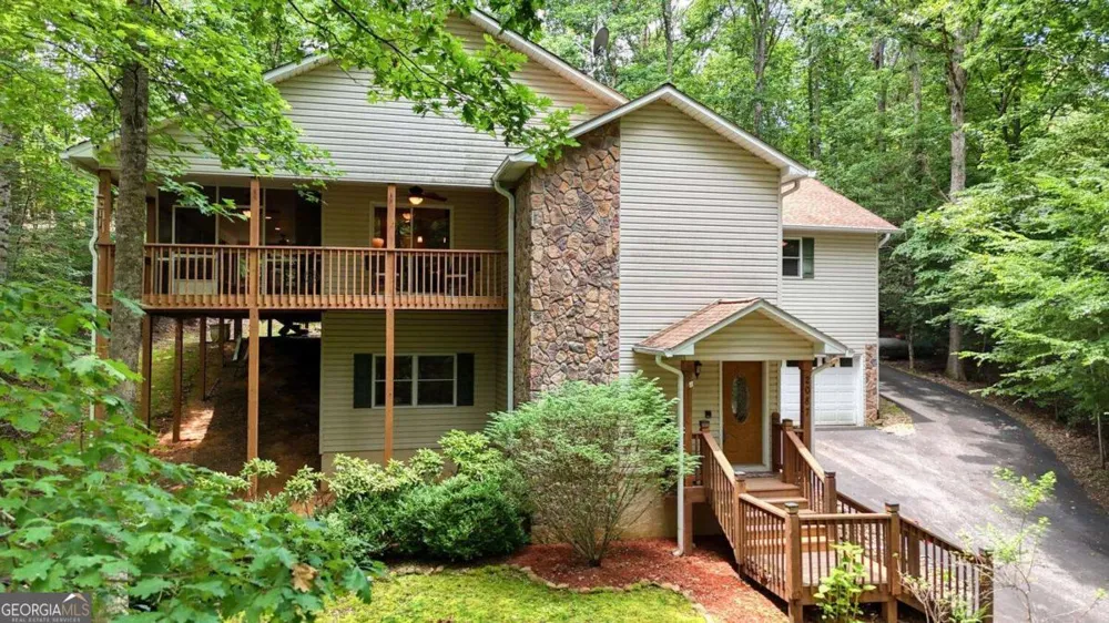 2087 Wood Lake LN Young Harris, GA 30582