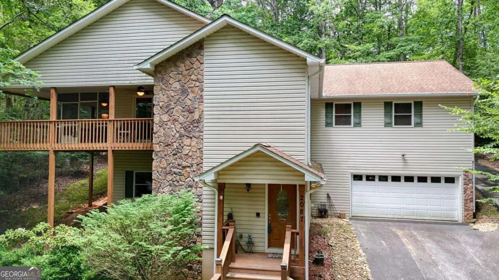 2087 Wood Lake LN Young Harris, GA 30582