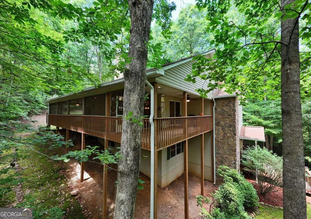2087 Wood Lake LN Young Harris, GA 30582