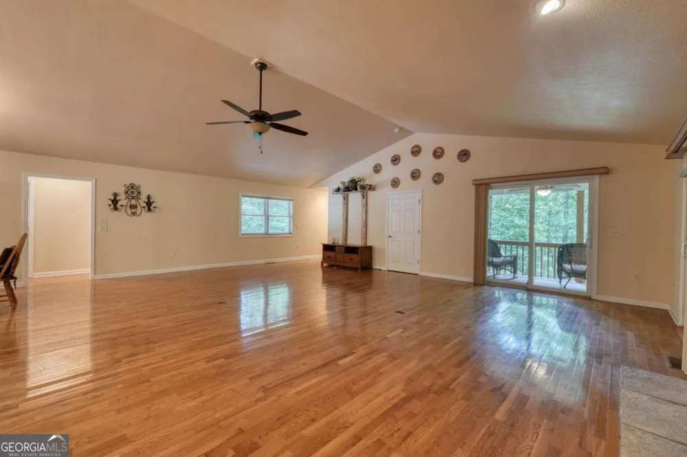 2087 Wood Lake LN Young Harris, GA 30582