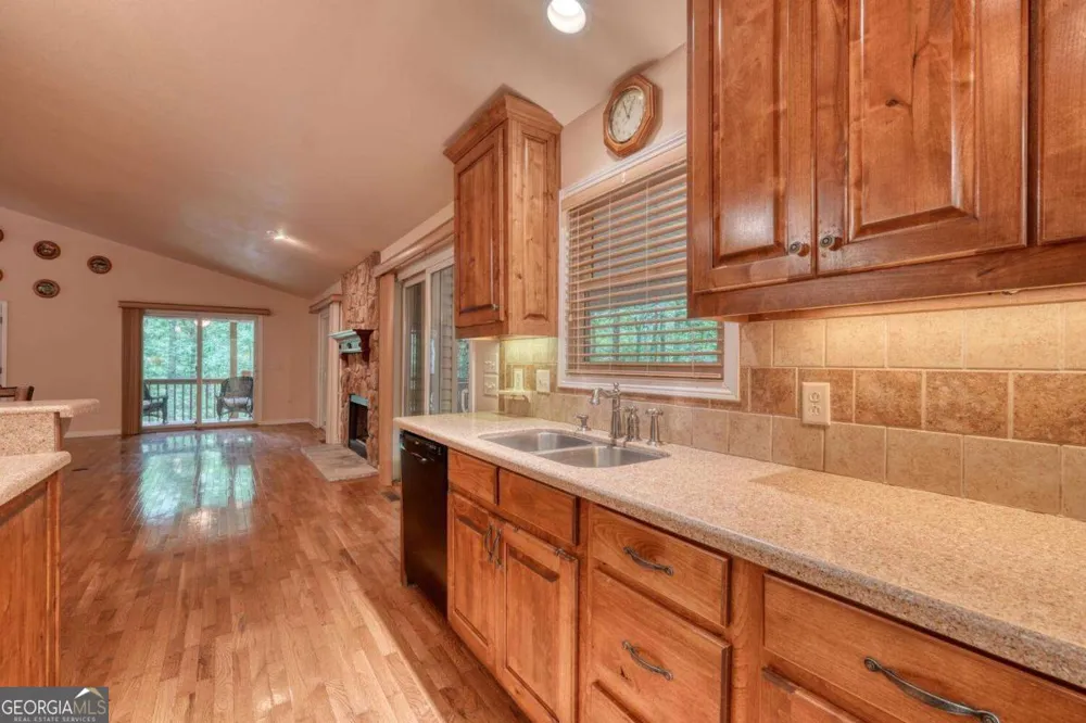 2087 Wood Lake LN Young Harris, GA 30582