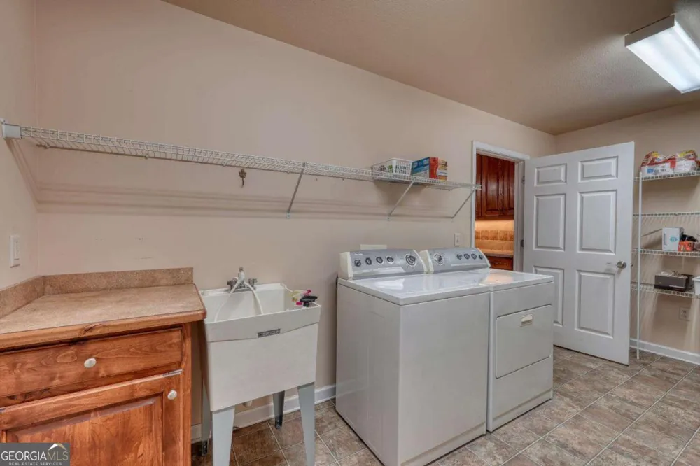 2087 Wood Lake LN Young Harris, GA 30582