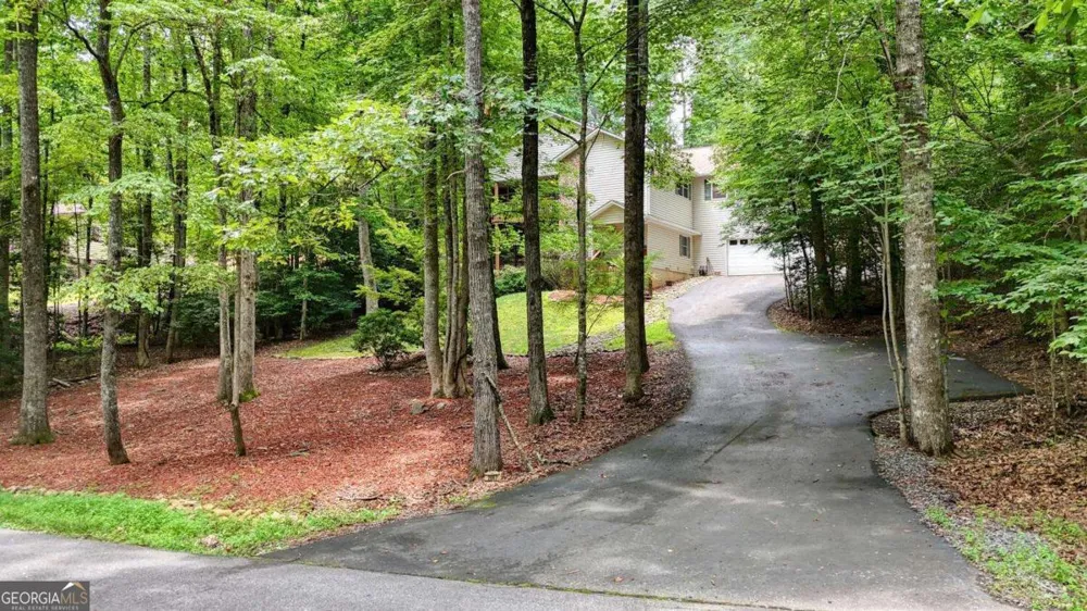 2087 Wood Lake LN Young Harris, GA 30582