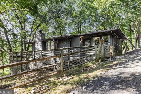 220 Fox Den CIR