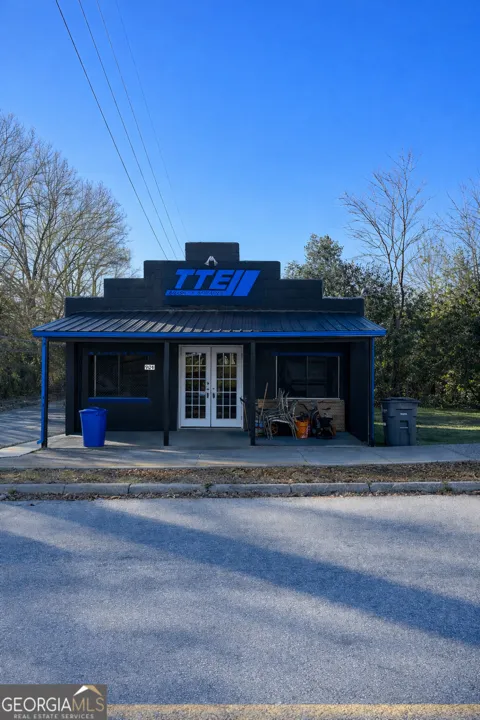 906 E Depot ST
