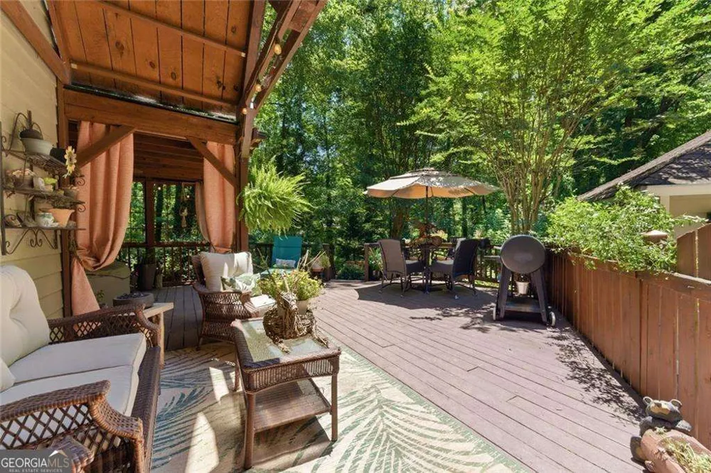 1042 Bailey RD Woodstock, GA 30188