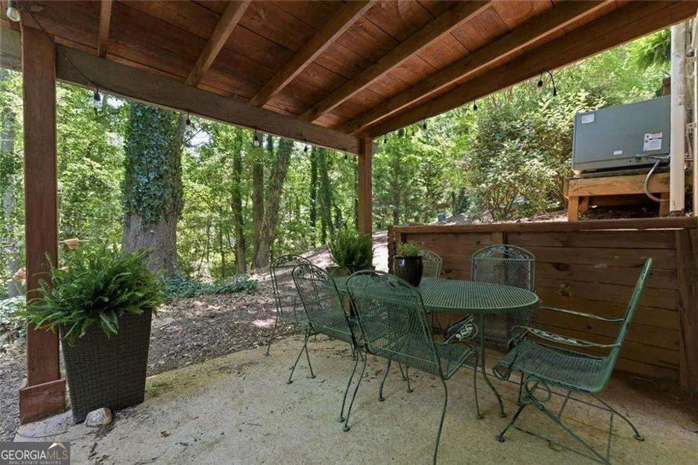 1042 Bailey RD Woodstock, GA 30188