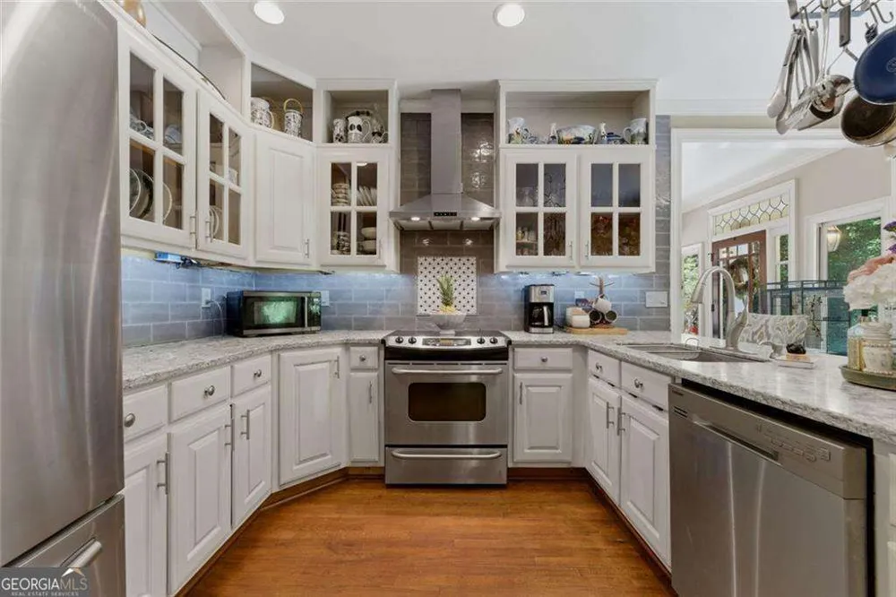 1042 Bailey RD Woodstock, GA 30188