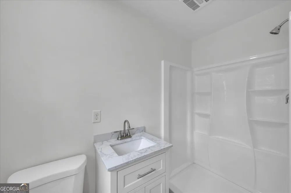 119 Haywood McDonald RD Cochran, GA 31014