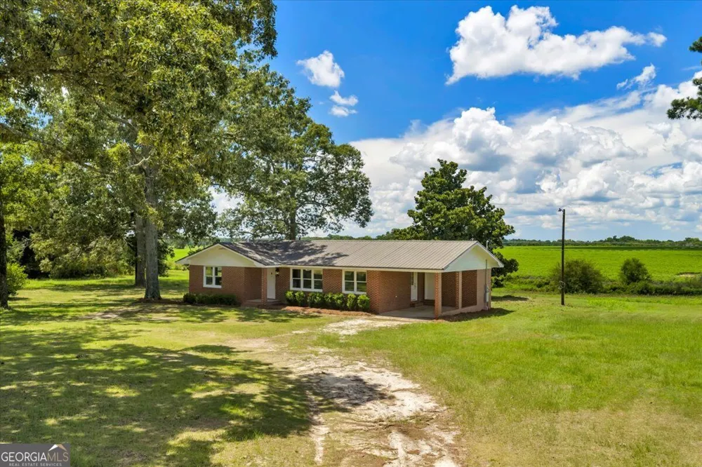 119 Haywood McDonald RD Cochran, GA 31014