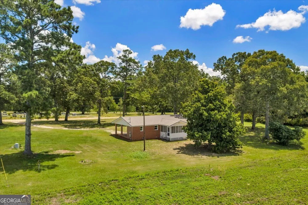 119 Haywood McDonald RD Cochran, GA 31014