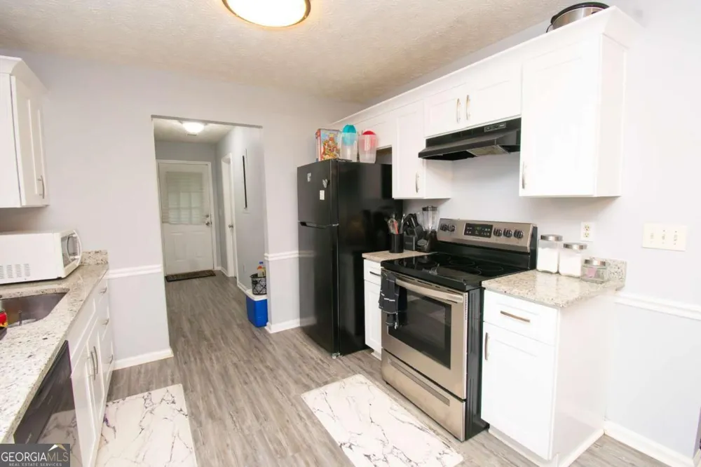 6847 S Lakewood TER Douglasville, GA 30135