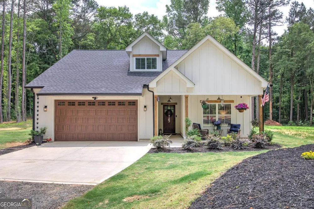 4142 Lovvorn RD Carrollton, GA 30117