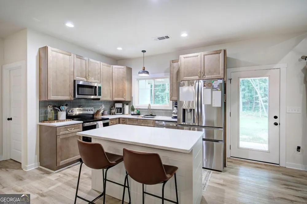 4142 Lovvorn RD Carrollton, GA 30117