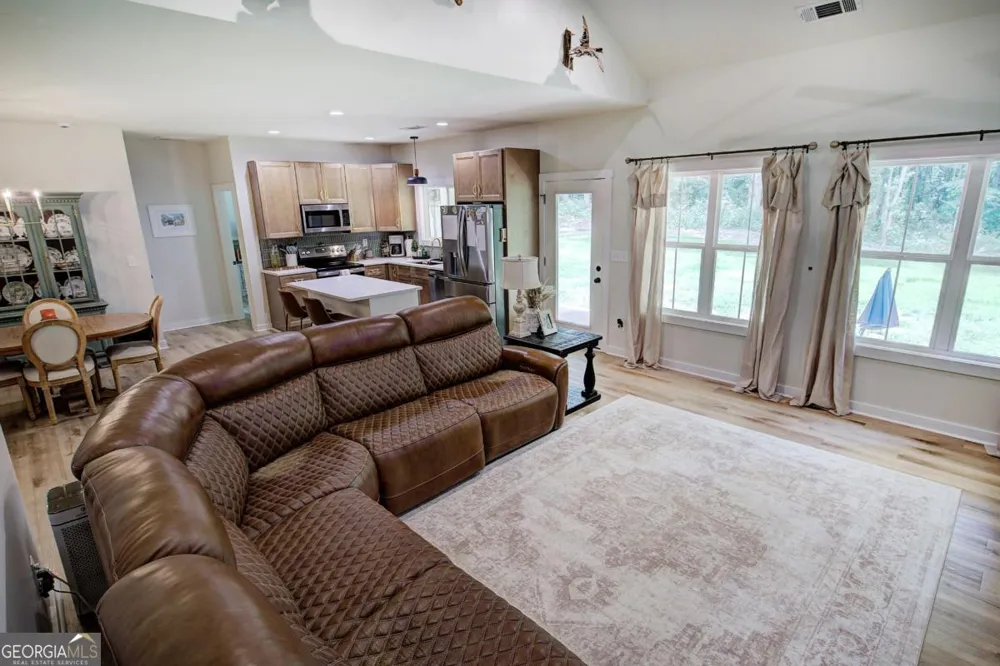 4142 Lovvorn RD Carrollton, GA 30117