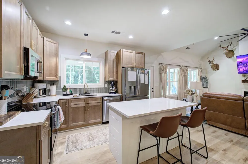 4142 Lovvorn RD Carrollton, GA 30117