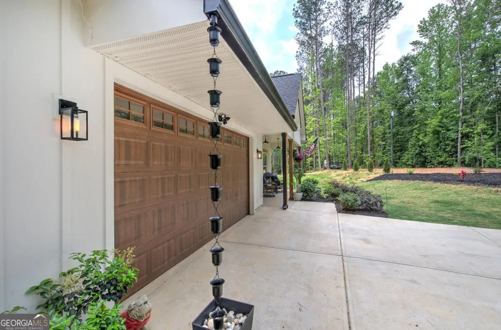 4142 Lovvorn RD Carrollton, GA 30117