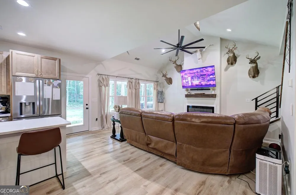 4142 Lovvorn RD Carrollton, GA 30117
