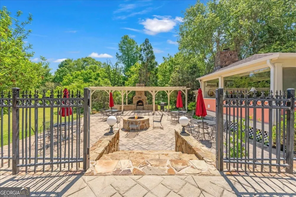 1741 Indian Woods DR Greensboro, GA 30642