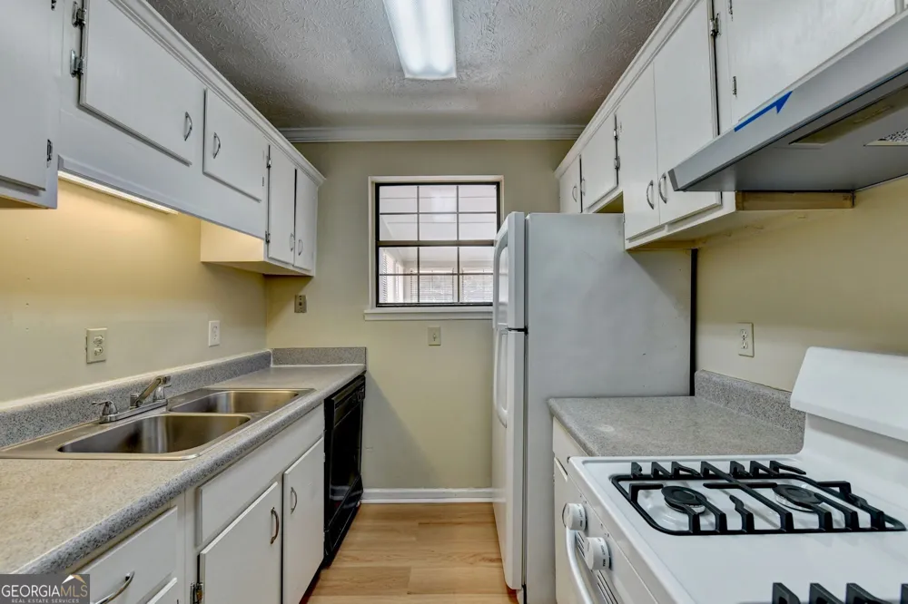 2484 Rhoanoke DR Duluth, GA 30096