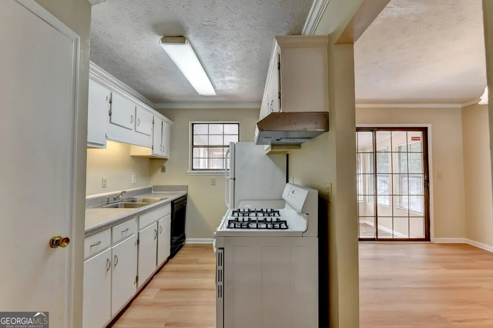 2484 Rhoanoke DR Duluth, GA 30096