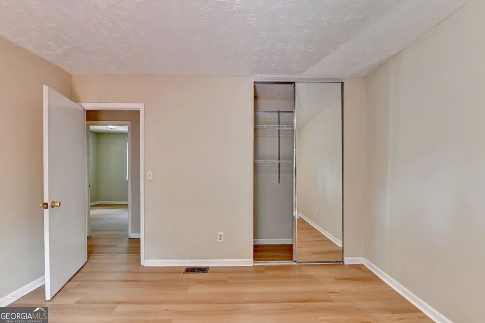 2484 Rhoanoke DR Duluth, GA 30096