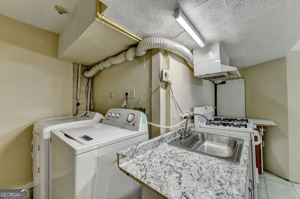 2484 Rhoanoke DR Duluth, GA 30096