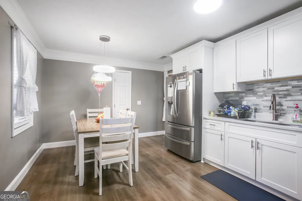 2001 RAYMONDS DR Loganville, GA 30052