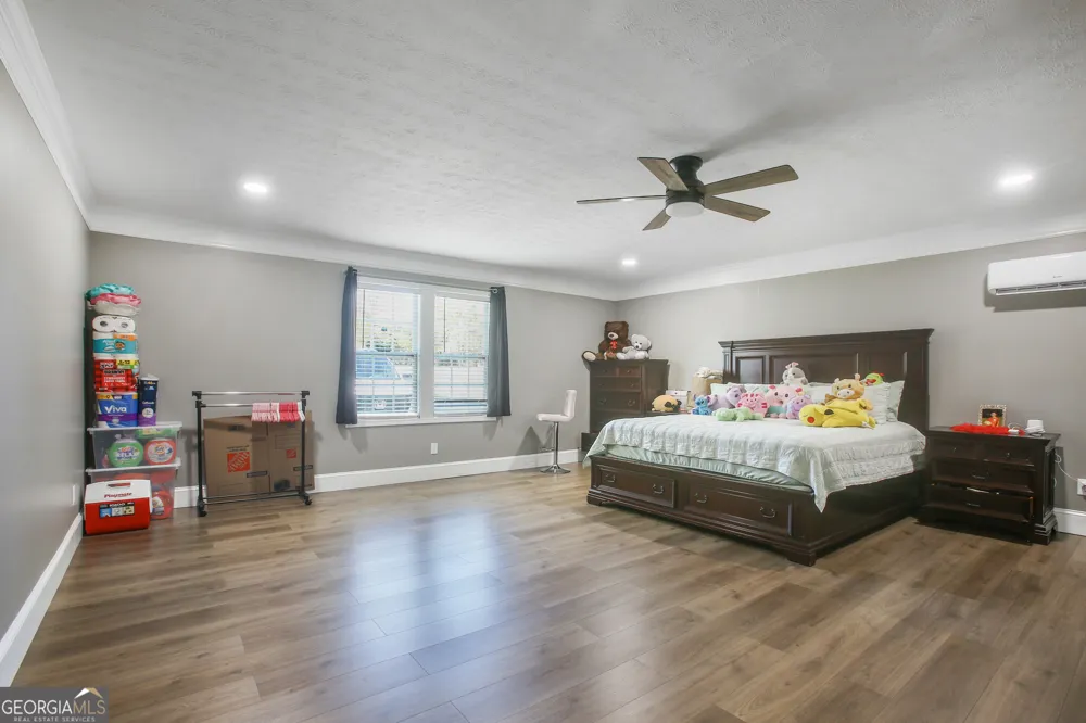 2001 RAYMONDS DR Loganville, GA 30052