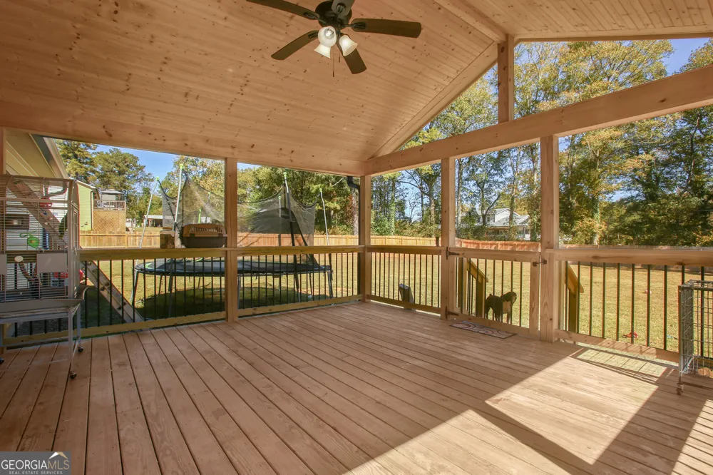 2001 RAYMONDS DR Loganville, GA 30052