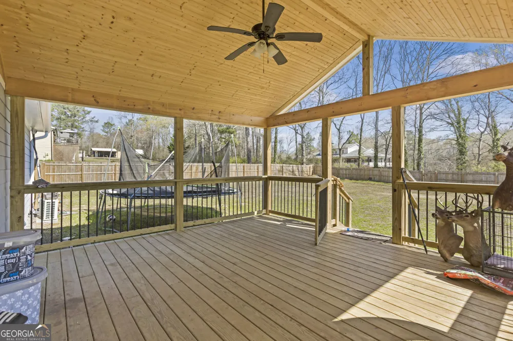 2001 RAYMONDS DR Loganville, GA 30052
