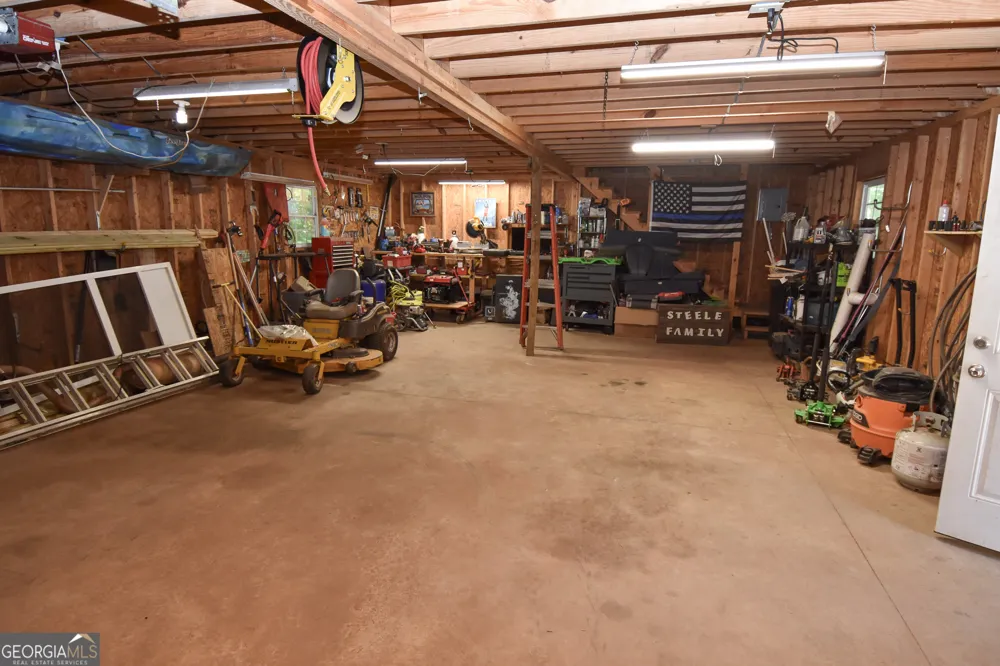 1276 Fossett RD Concord, GA 30206