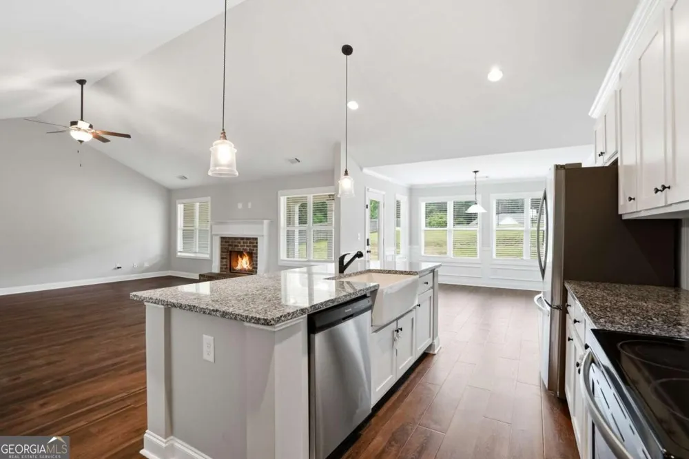 190 Marie CT Bethlehem, GA 30620