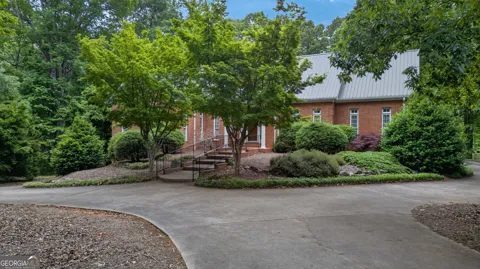 110 Greystone DR