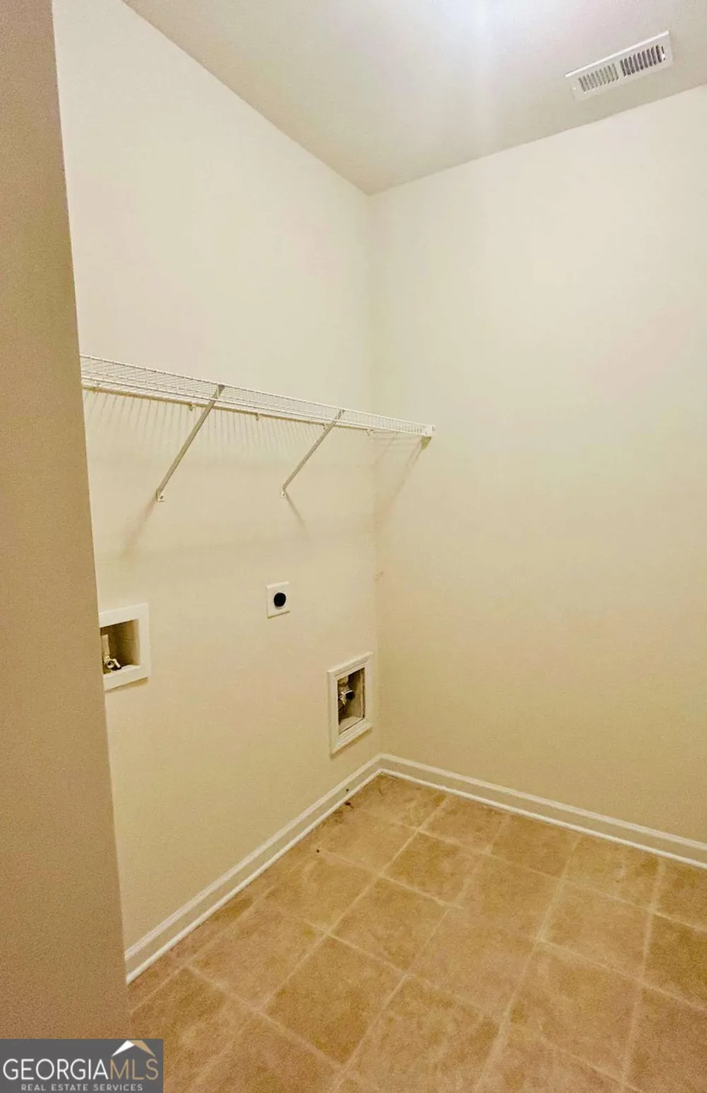 294 Orange CIR Dawsonville, GA 30534