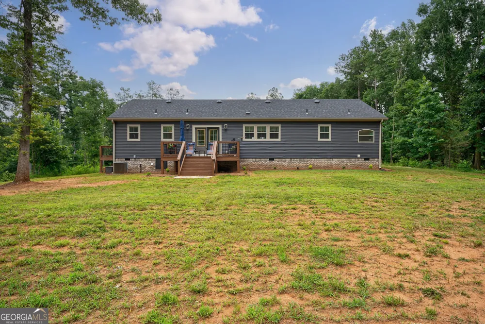 1100 Langford Carey RD Danielsville, GA 30633