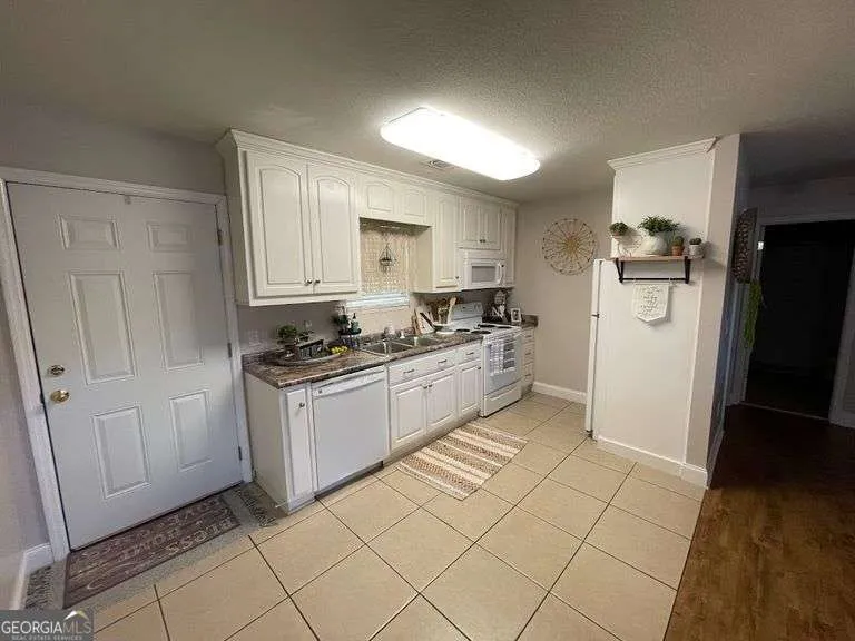 114 Atkinson DR Swainsboro, GA 30401