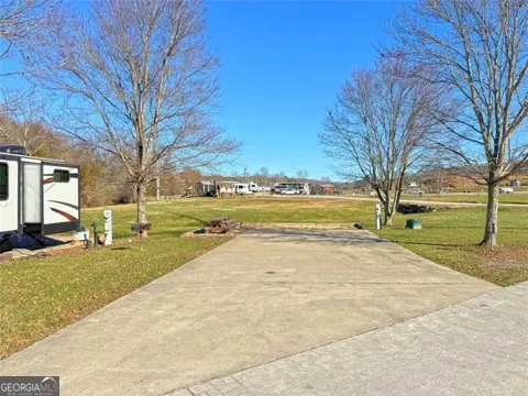 33 Mountain Meadows CIR