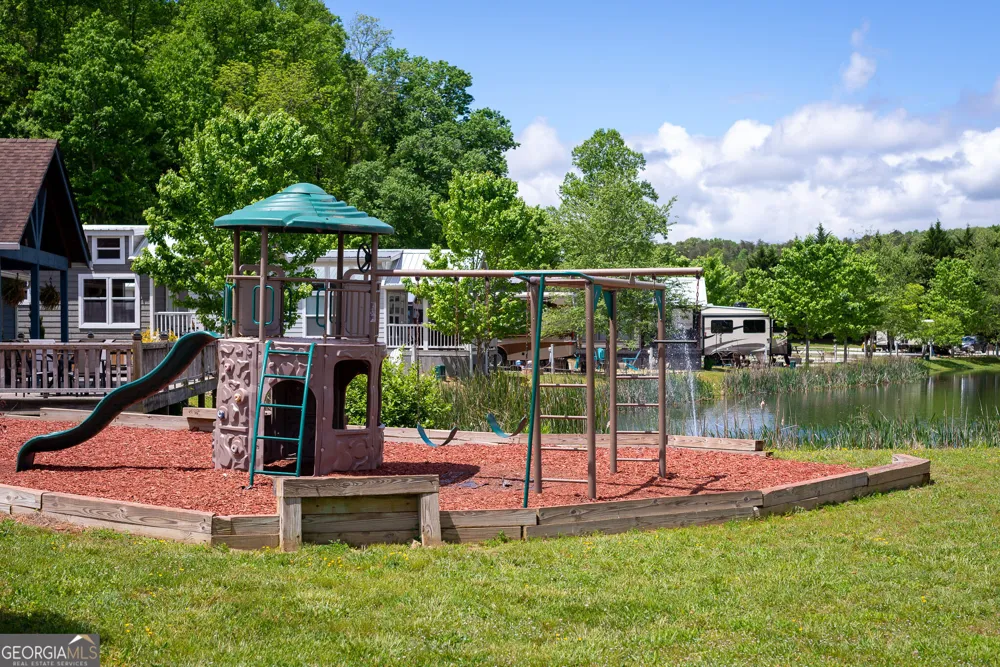 33 Mountain Meadows CIR Morganton, GA 30560