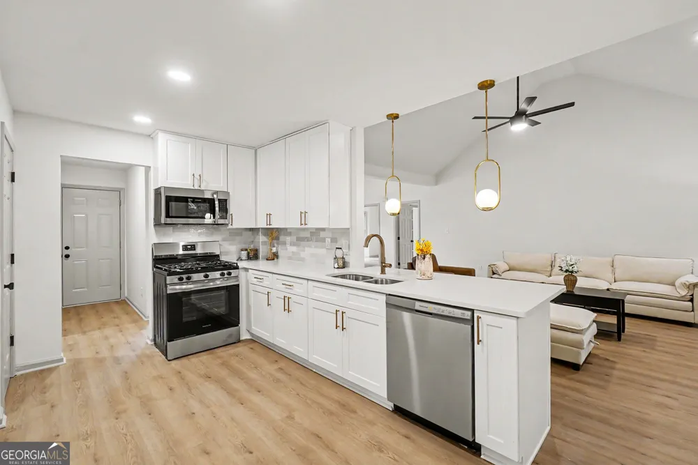 265 Lakeview LN Hiram, GA 30141