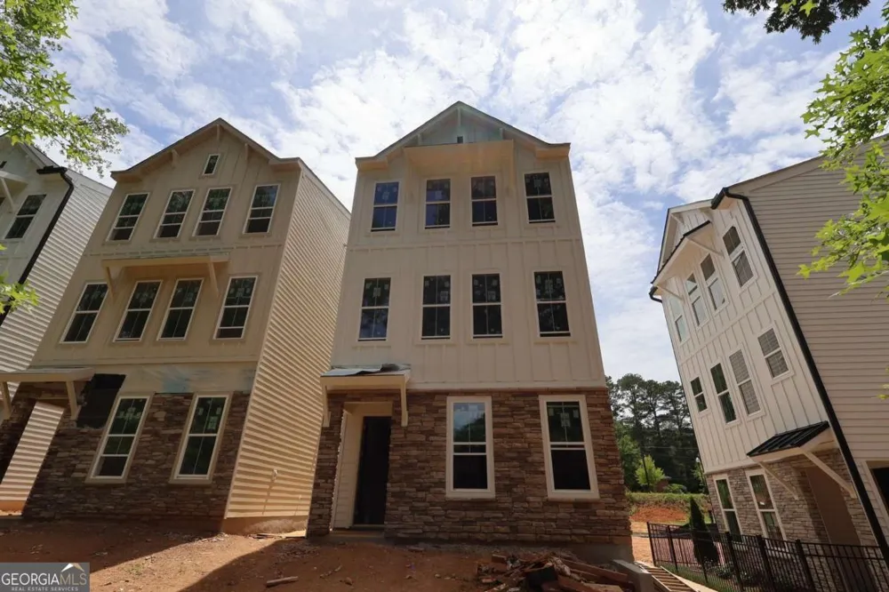 650 Memphis DR Scottdale, GA 30079
