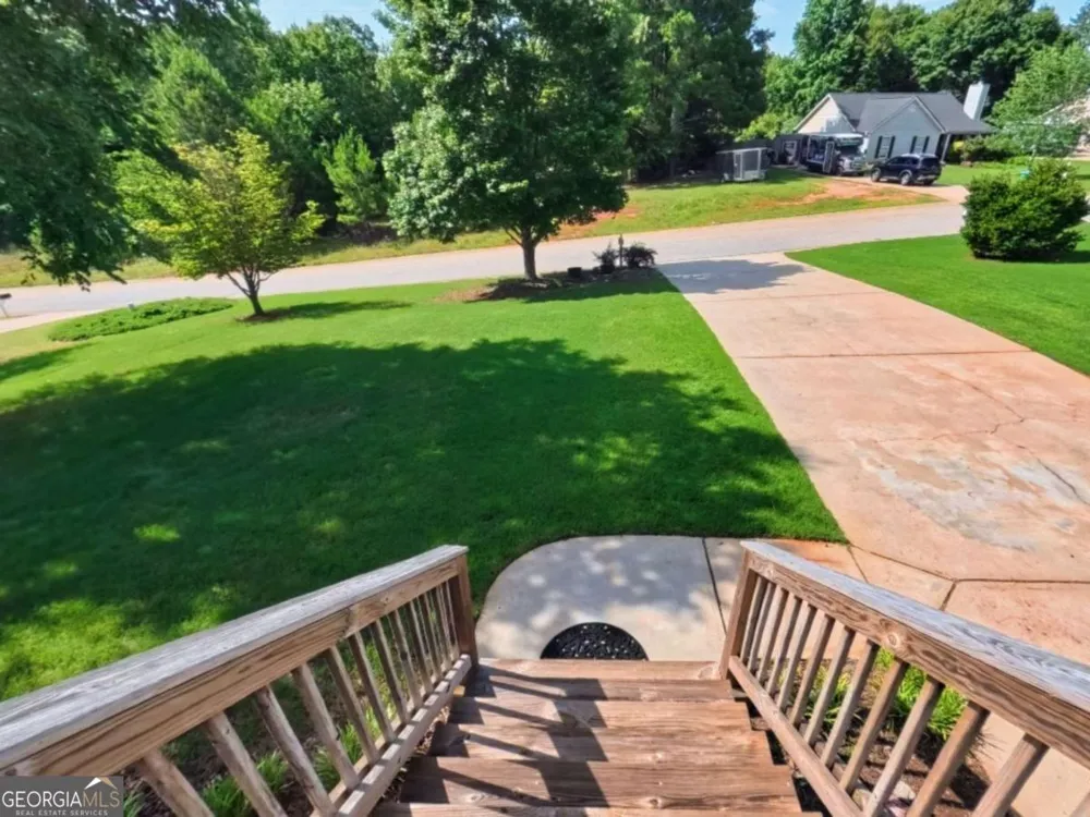 713 Moonlite TRCE Winder, GA 30680