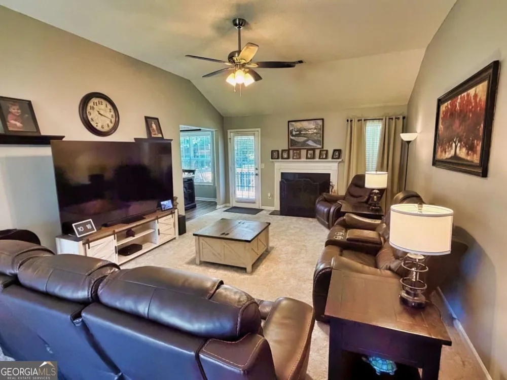713 Moonlite TRCE Winder, GA 30680
