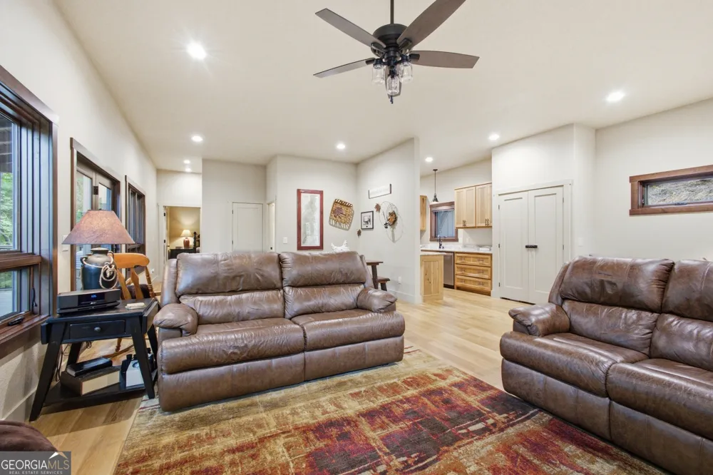 3014 Oakey Mountain RD Clarkesville, GA 30523