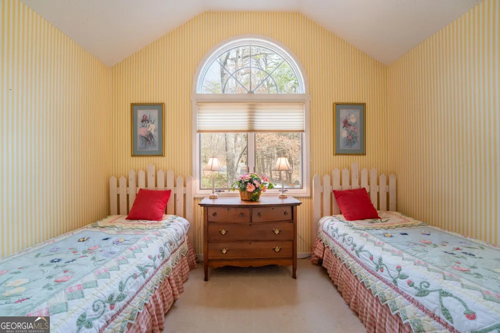 191 Applewood DR Tiger, GA 30576