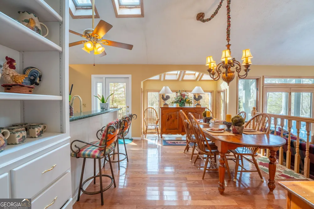 191 Applewood DR Tiger, GA 30576
