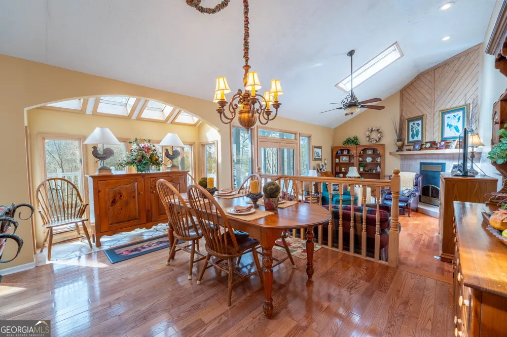 191 Applewood DR Tiger, GA 30576