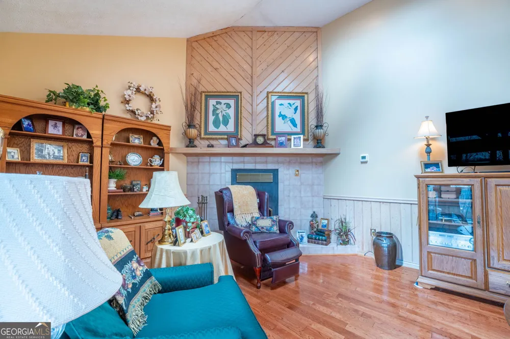 191 Applewood DR Tiger, GA 30576
