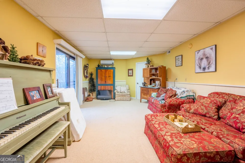 191 Applewood DR Tiger, GA 30576